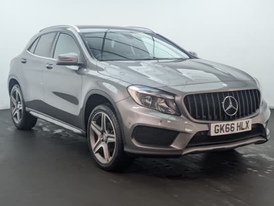 A null MERCEDES-BENZ GLA CLASS 2.1 GLA200d AMG Line (Executive) SUV 5dr Diesel 7G-DCT Euro 6 (s/s) (136 ps