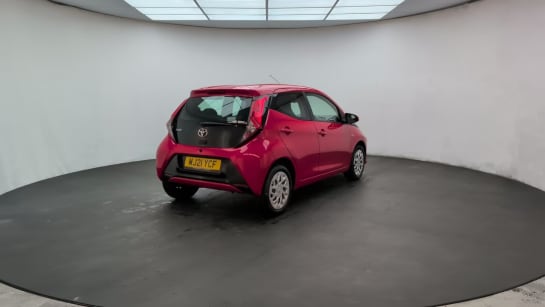 A null TOYOTA AYGO 1.0 VVT-i x-play Hatchback 5dr Petrol x-shift Euro 6 (Safety Sense) (71 ps)