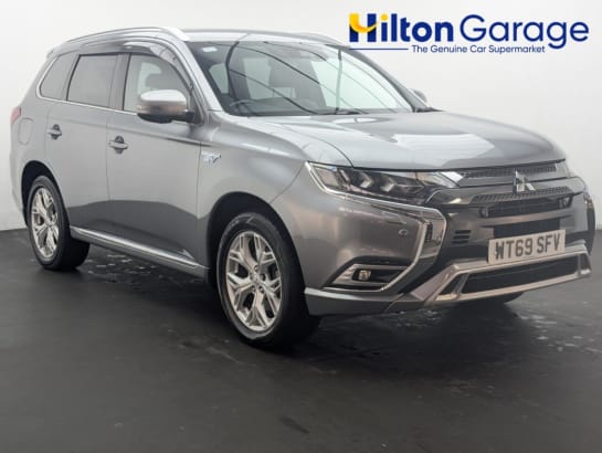 A 2020 MITSUBISHI OUTLANDER 2.4h TwinMotor 13.8kWh Exceed Safety SUV 5dr Petrol Plug-in Hybrid CVT 4WD