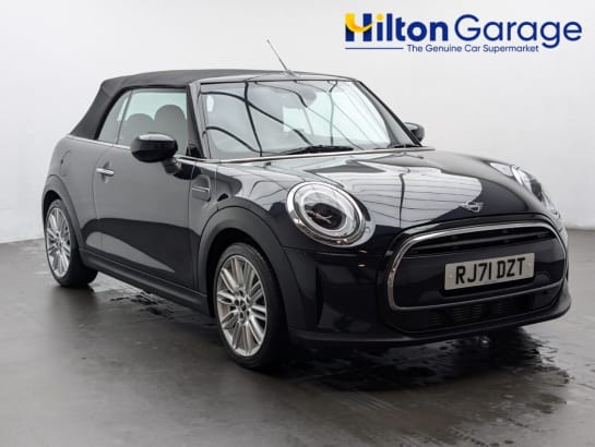 A 2021 MINI CONVERTIBLE 1.5 Cooper Exclusive Convertible 2dr Petrol Manual Euro 6 (s/s) (136 ps) -