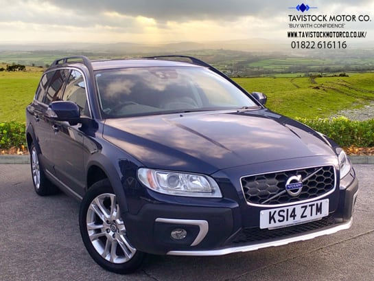 A null VOLVO XC70 2.4 D5 SE LUX AWD 5d 212 BHP GREAT DRIVE + AWD MODEL.