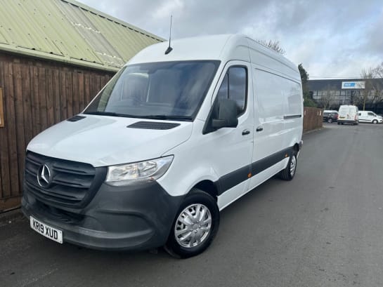 A 2019 MERCEDES SPRINTER 314 CDI