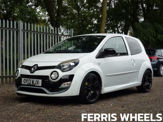 A 2013 RENAULT TWINGO RENAULTSPORT