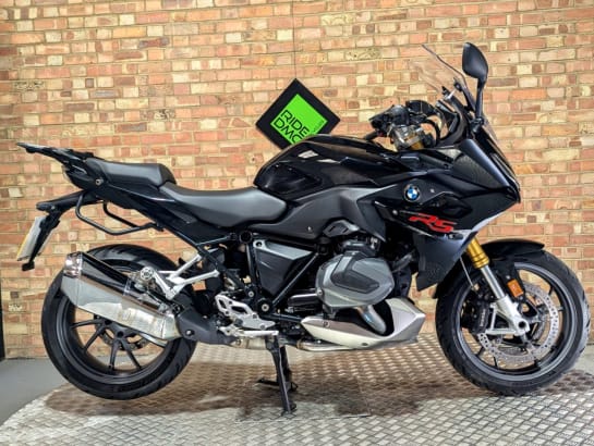 A null BMW R1250RS SE. 2019. FSH. 11K. 1 OWNER. TOP SPEC BIKE. GOOD CONDITION