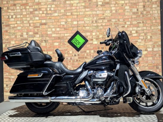 A null HARLEY-DAVIDSON FLHTKL ULTRA LTD LOW 1745 2019. 12K MILES. AUDIO. TOURING PACK. VGC