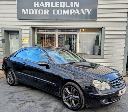 A null MERCEDES-BENZ CLK 2.1 CLK220 CDI Avantgarde Coupe 2dr Diesel Automatic (183 g/km, 150 bhp) SE