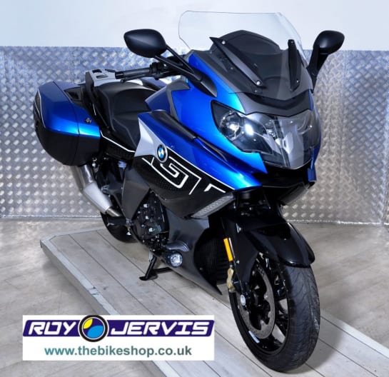 A 2018 BMW K1600GT SPORT www.sellingyourbike.co.uk TWO OWNERS - ONLY 5300 MILES!