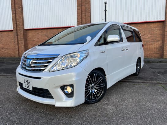 A 2024 TOYOTA ALPHARD 2.4 HYBRID VVTI AUTO 7 SEATS - AERAS HPI, ULEZ, HYBRID, WARRANTY,