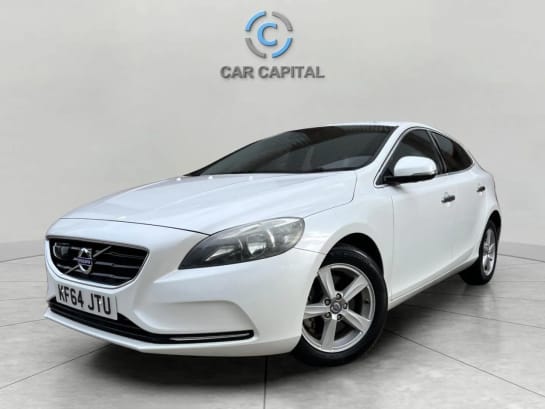 A null VOLVO V40 1.6 T4 SE Powershift Euro 5 (s/s) 5dr LANE DEPART, MOT, SERVICE, PSENSORS