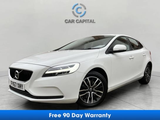 A null VOLVO V40 2.0 T2 Momentum Hatchback 5dr Petrol Manual Euro 6 (s/s) (122 ps) PARK SENS