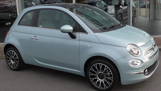 A null FIAT 500 Top