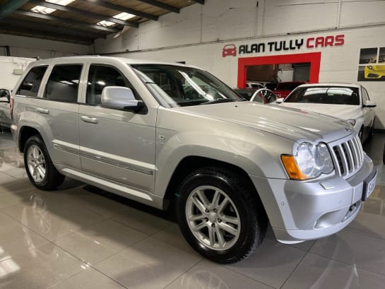 A 2010 JEEP GRAND CHEROKEE V6 CRD S LIMITED