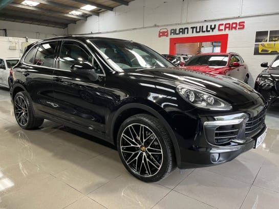 A 2015 PORSCHE CAYENNE D V6 TIPTRONIC S