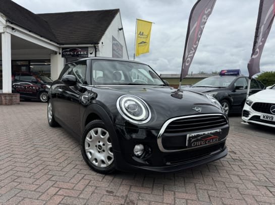A null MINI HATCH 1.5 One Classic Hatchback 3dr Petrol Manual Euro 6 (s/s) (102 ps)