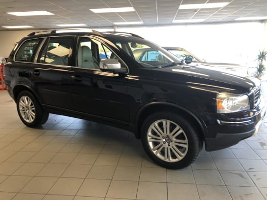 A 2011 VOLVO XC90 D5 EXECUTIVE AWD