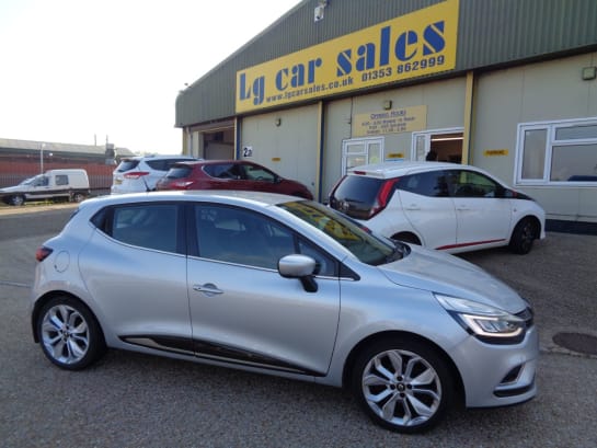 A 2017 RENAULT CLIO DYNAMIQUE S NAV TCE