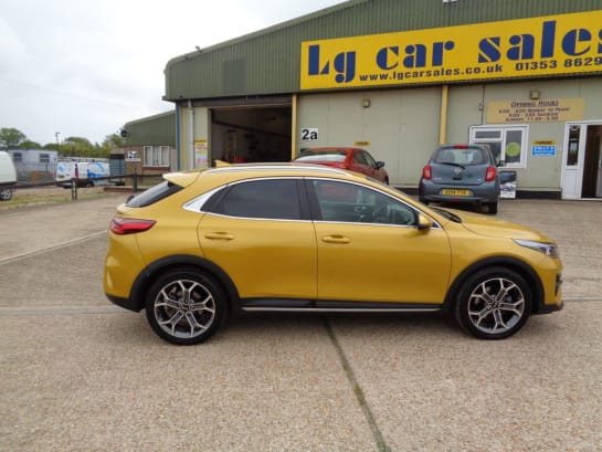 A 2020 KIA CEED XCEED EDITION ISG