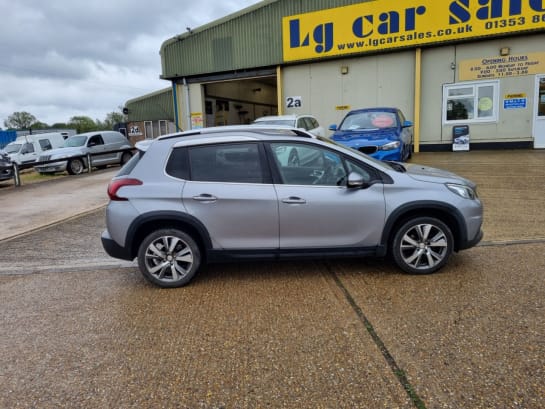 A 2017 PEUGEOT 2008 BLUE HDI ALLURE