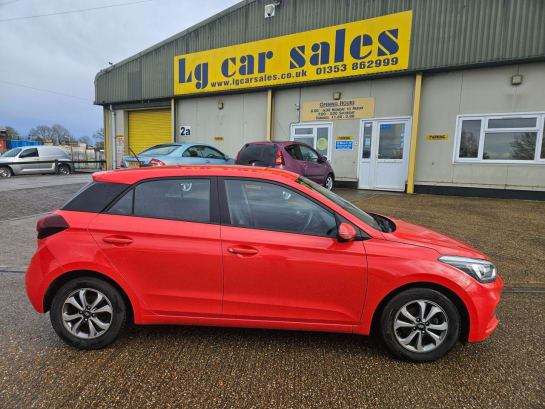 A null HYUNDAI I20 1.2 SE Launch Edition Hatchback 5dr Petrol Manual Euro 6 (s/s) (84 ps)