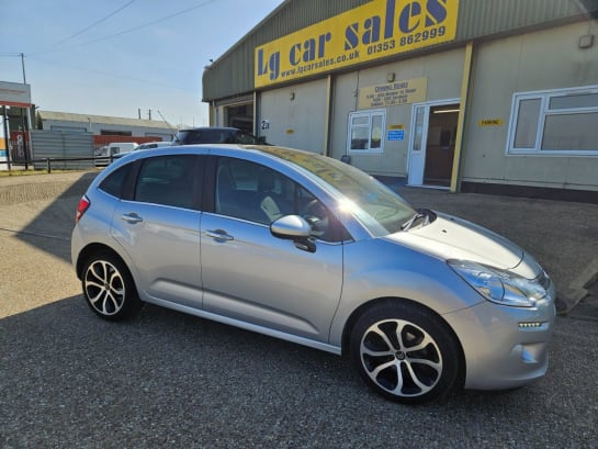 A null CITROEN C3 1.2 PureTech Platinum Hatchback 5dr Petrol ETG6 Euro 6 (s/s) (82 ps)