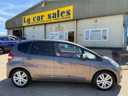 A null HONDA JAZZ 1.4 i-VTEC EX Hatchback 5dr Petrol CVT Euro 5 (99 ps)