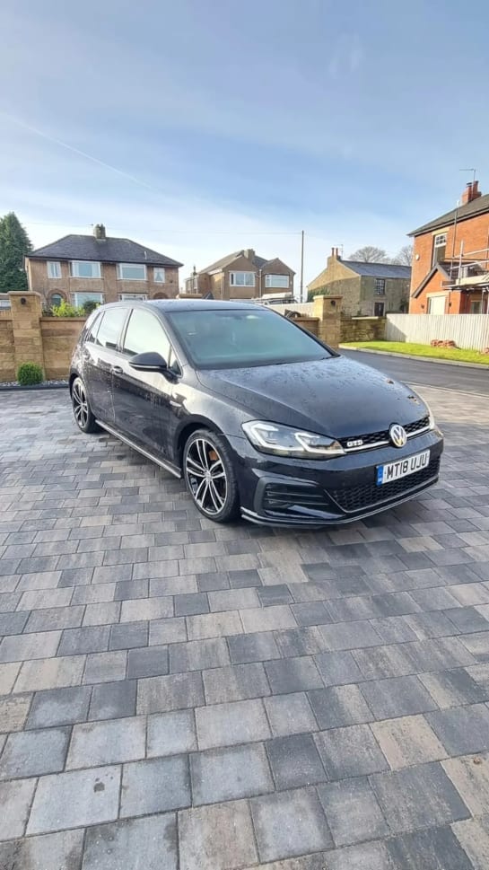 A 2018 VOLKSWAGEN GOLF