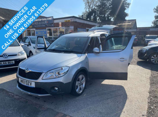 A null SKODA ROOMSTER 1.2 TSI Scout MPV 5dr Petrol Manual Euro 5 (105 ps)