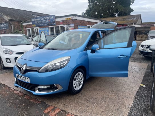 A null RENAULT SCENIC 1.5 dCi ENERGY Dynamique TomTom MPV 5dr Diesel Manual Euro 5 (s/s) (110 ps)