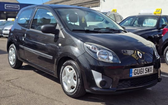 A null RENAULT TWINGO 1.2 16V Pzaz Hatchback 3dr Petrol Manual Euro 5 (75 ps) £35 ROAD TAX A YEAR