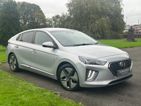 A 2021 HYUNDAI IONIQ PREMIUM SE
