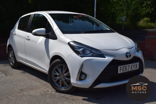 A 2017 TOYOTA YARIS 1.5 VVT-i Icon Hatchback 5dr Petrol Manual Euro 6 (111 ps)