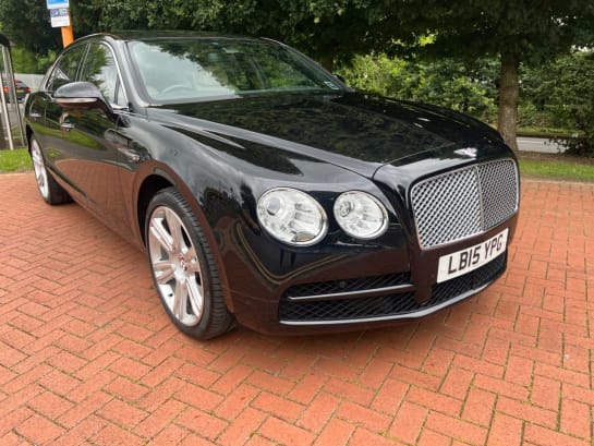 A null BENTLEY FLYING SPUR 4.0 V8 4d 500 BHP