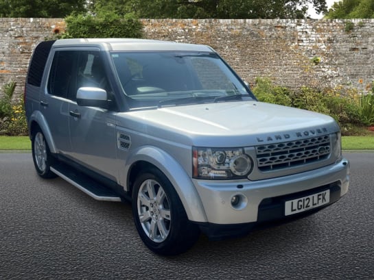 A null LAND ROVER DISCOVERY 4 3.0 SD V6 SUV 5dr Diesel Auto 4X4 (230 g/km, 255 bhp)