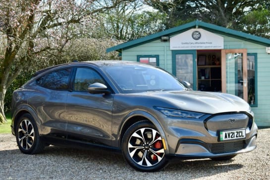 A null FORD MUSTANG MACH-E Extended Range 91kWh First Edition SUV 5dr Electric Automatic AWD (351 ps)