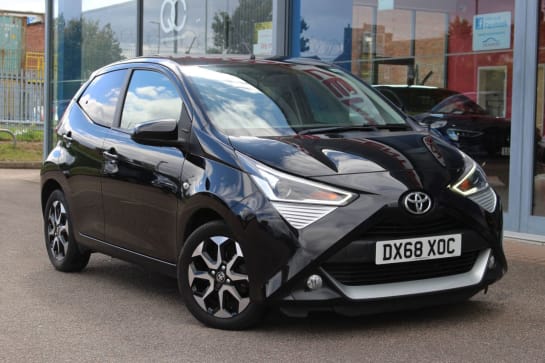 A null TOYOTA AYGO 1.0 VVT-I X-PLORE X-SHIFT 5d 69 BHP BLUETOOTH-LEDS-AIR CON & EURO 6