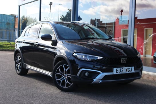 A null FIAT TIPO 1.0 CROSS 5d 100 BHP 17"ALLOYS-LEDS-CRUISE-DAB-P/SENSORS