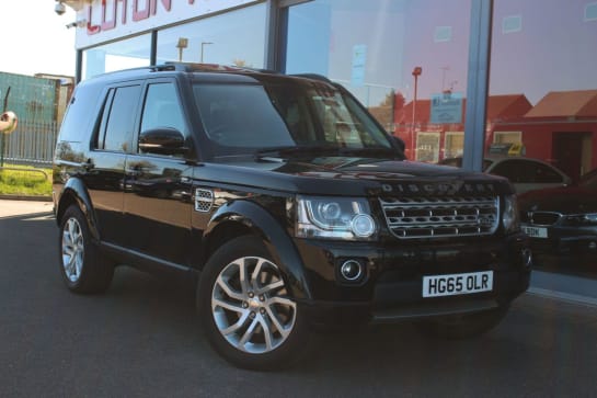 A null LAND ROVER DISCOVERY 4 3.0 SD V6 HSE Luxury SUV 5dr Diesel Auto 4WD Euro 6 (s/s) (256 bhp) DAB/TV,