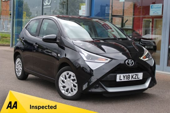 A null TOYOTA AYGO 1.0 VVT-i x-play Hatchback 5dr Petrol Manual Euro 6 (71 ps) **LOW INSURANCE