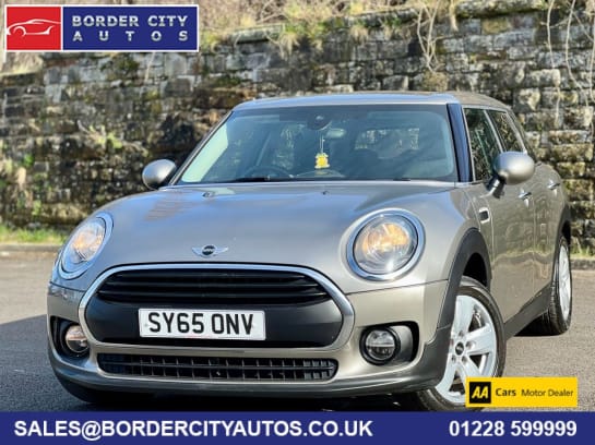 A 2017 MINI MINI CLUBMAN ONE