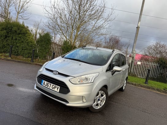 A null FORD B-MAX 1.0T EcoBoost Zetec Navigator MPV 5dr Petrol Manual Euro 6 (100 ps) Economi