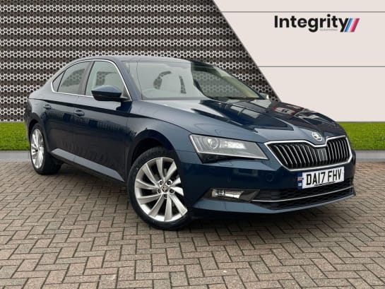 A null SKODA SUPERB 2.0 TSI SE L Executive Hatchback 5dr Petrol DSG Euro 6 (s/s) (220 ps) 2 Own