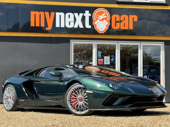 A null LAMBORGHINI AVENTADOR 6.5 LP 740-4 S 2d AUTO 730 BHP REAR VIEW CAMERA