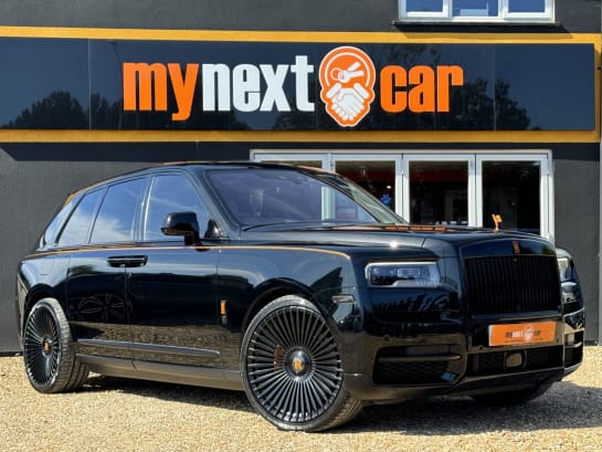 A null ROLLS ROYCE CULLINAN 6.7 V12 5d 564 BHP DOUBLE COACHLINE + RR MONOGRAM