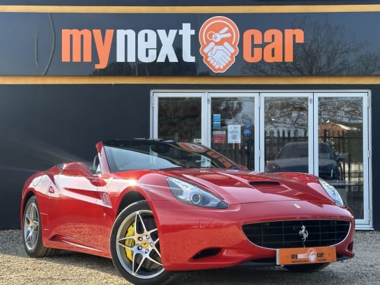 A null FERRARI CALIFORNIA 4.3 Convertible 2dr Petrol F1 DCT Euro 5 (453 bhp) LOW OWNERSHIP + HUGE SPE