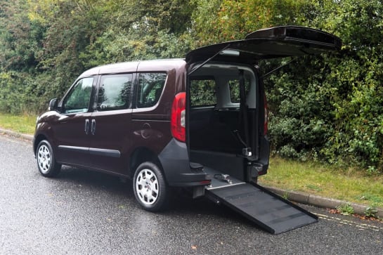 A 2015 FIAT DOBLO POP