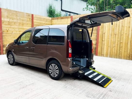 A null PEUGEOT PARTNER TEPEE 2 Seat Wheelchair Accessible Disabled Access Vehicle WAV