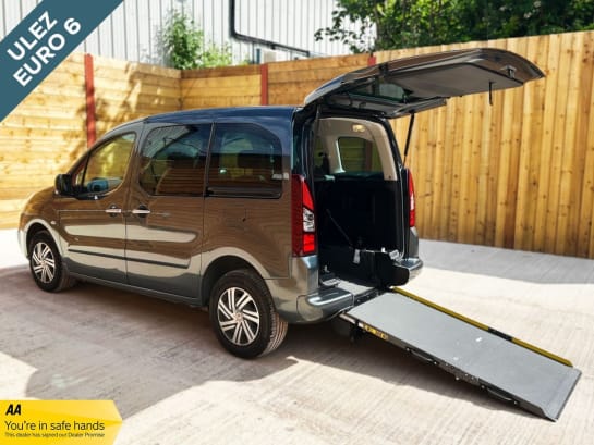 A null CITROEN BERLINGO MULTISPACE 3 Seat Wheelchair Accessible Disabled Access Ramp Car