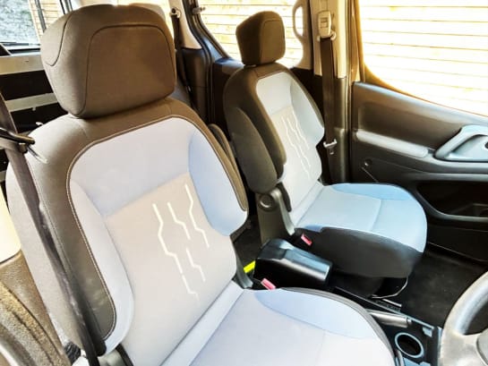 A 2013 PEUGEOT PARTNER TEPEE 3 Seat Automatic Wheelchair Accessible Disabled Access Ramp Car