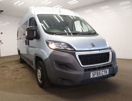 A null PEUGEOT BOXER L2 H2 MWB M/R Wheelchair Access Vehicle