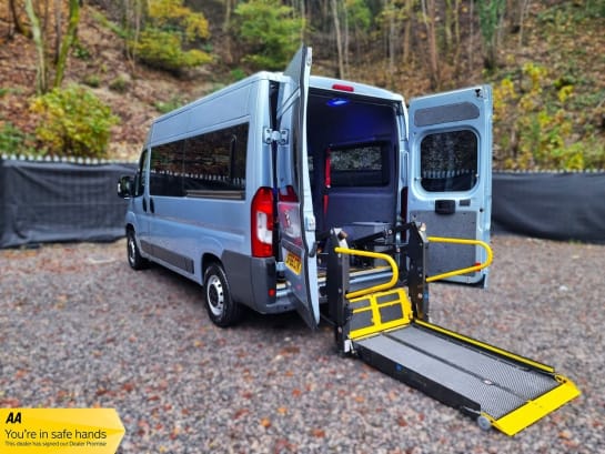 A null PEUGEOT BOXER 5 Seat L2 H2 MWB M/R Wheelchair Access Vehicle